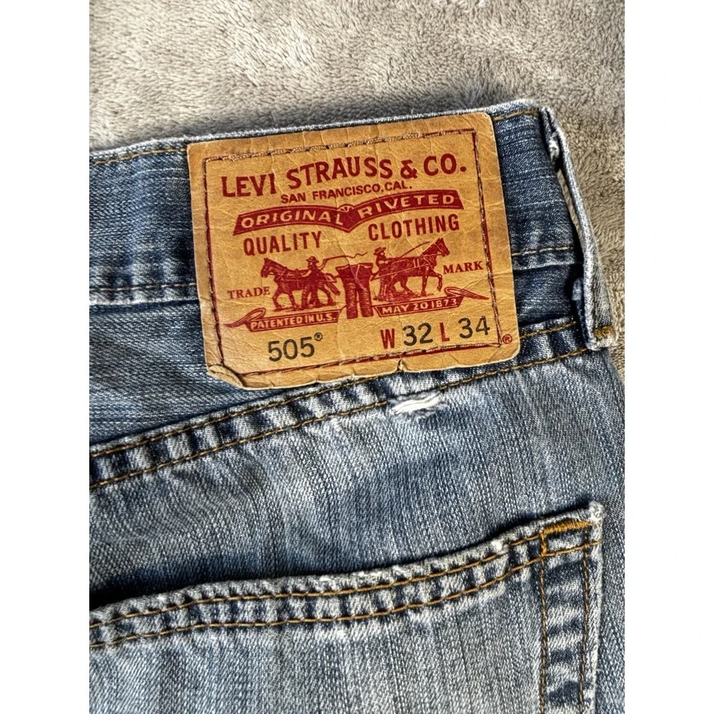 Vintage Levis 505 Jeans Men 32x34 Denim‎ Pants Straight Y2K whiskers distressed